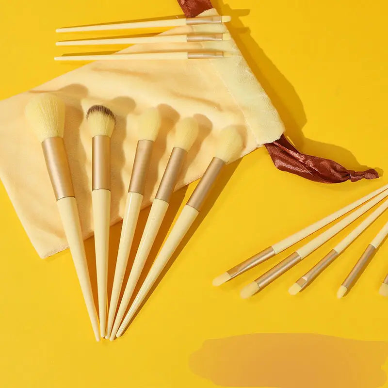Makeup Brush Set — Concealer, Blush, Powder, Eyeshadow & Foundation Brushes