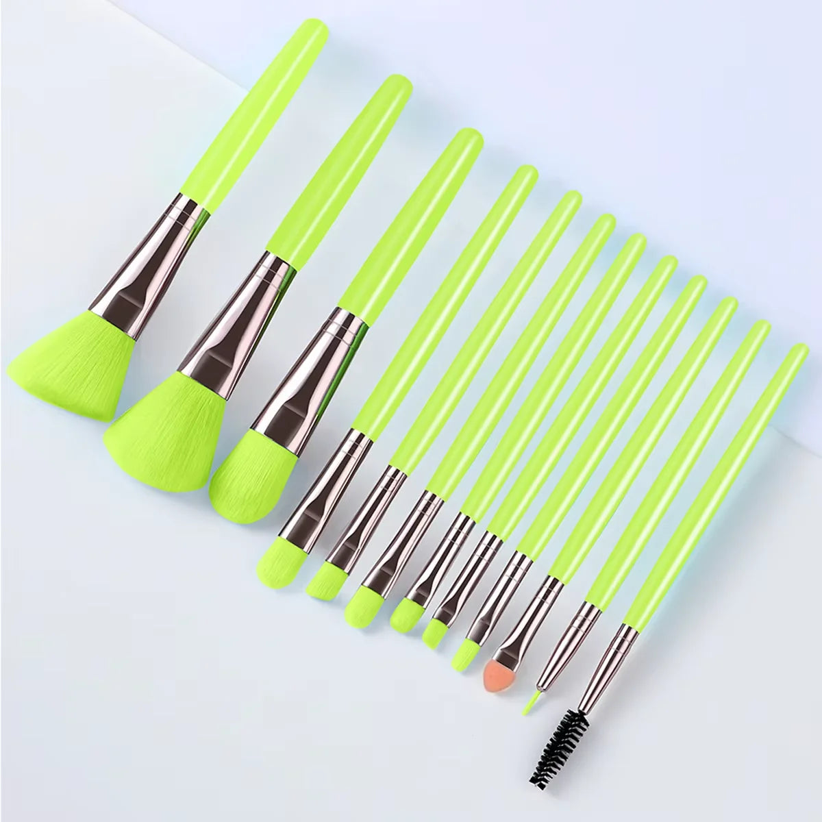 Makeup Brush Set — Concealer, Blush, Powder, Eyeshadow & Foundation Brushes